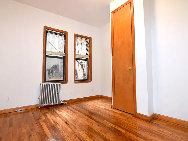 246 N 5th St #1R — Photo 2