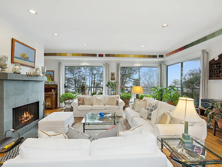 32 S Beach Rd — Photo 9