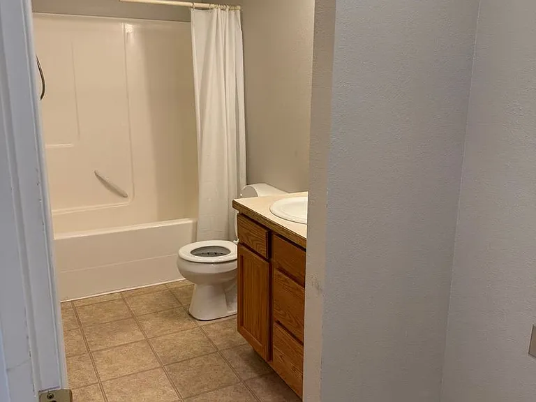 1033 N River Rock Dr — Photo 4