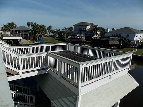  Large entertaining deck over the boat house