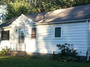 19 Denwall Dr, Springfield, MA 01119