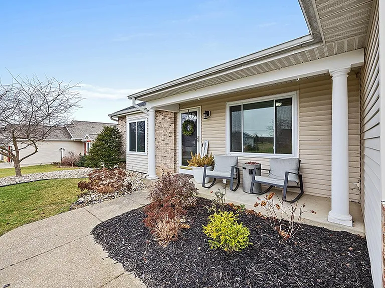 316 Edgewood Dr — Photo 23