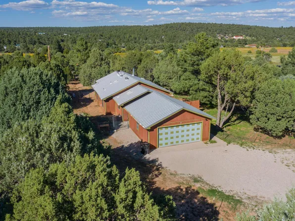 24 Fischer Ln, Tijeras, NM 87059