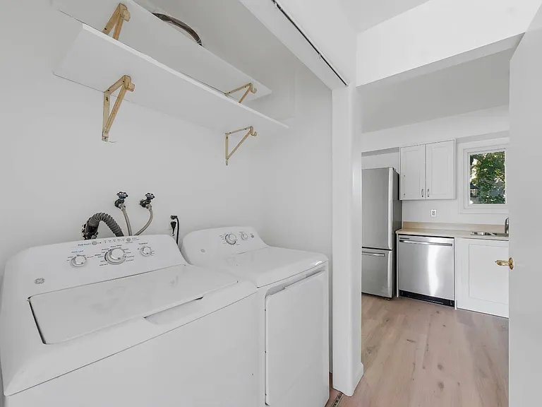 206 Chrystal Dr — Photo 10
