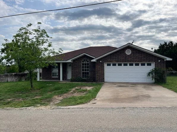 610 N Pecan St, Hico, TX 76457