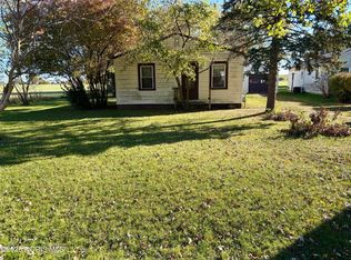 203 Eastwood Ave, Oregon, OH 43616