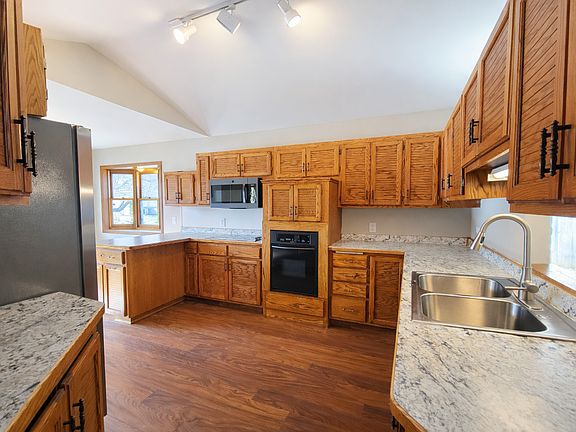 4th image of 12000 Summerset Ln