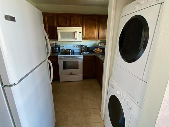 5th image of 11666 N 28th Dr Unit 225