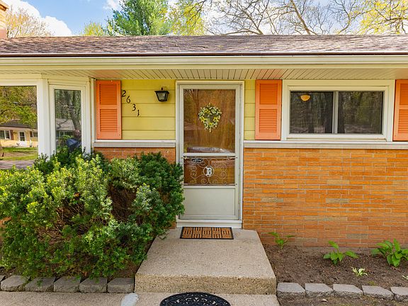 2nd image of 2631 Chopin Ave