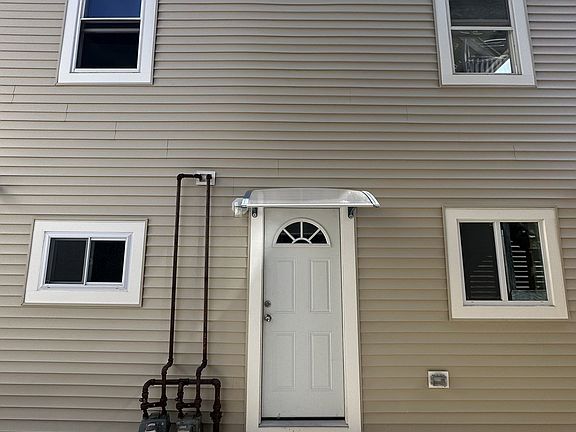 4th image of 531 Revere St #4R