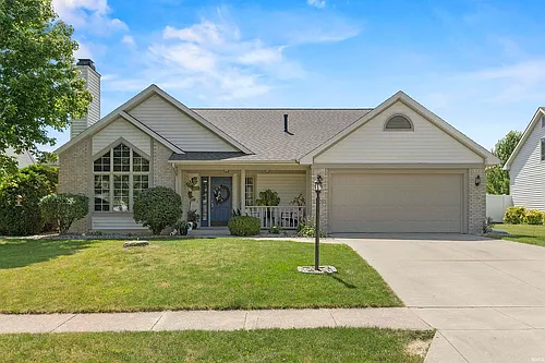 2226 Bluewater Trl Photo 1