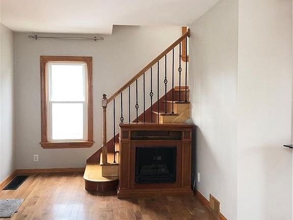5th image of 6106 Velma Ave