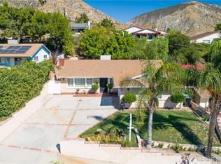 13722 Simshaw Ave, Sylmar, CA 91342