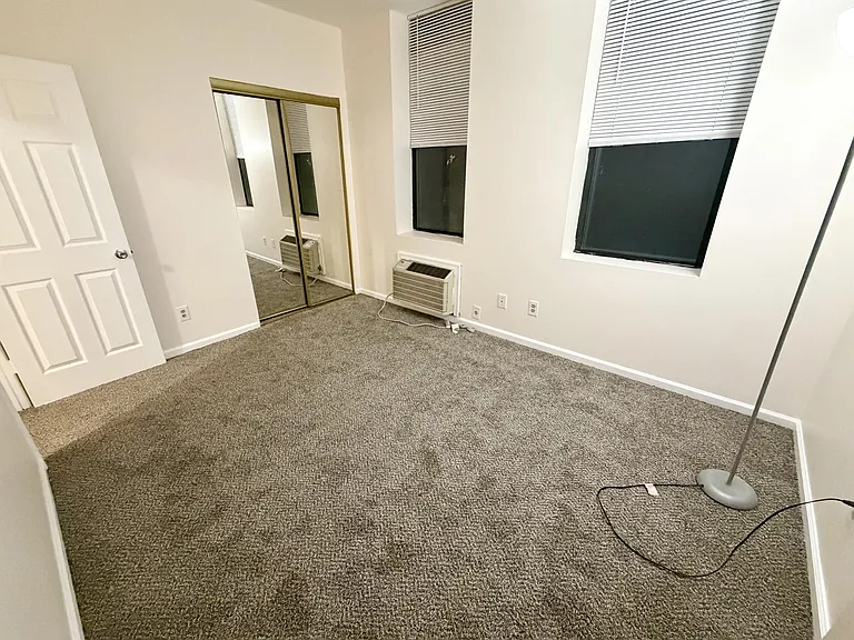 222-224 48th St #2D — Photo 6