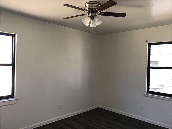 5th image of 735 Emberwood Dr