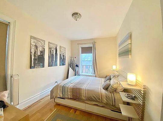 1st image of 447 W 43rd St #4X