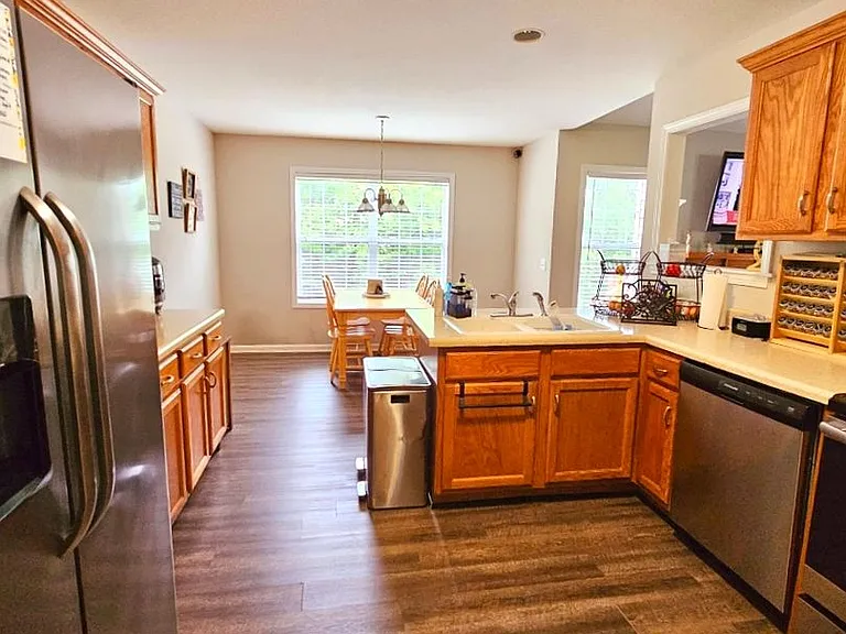 2871 Prince Dr — Photo 5