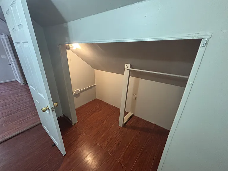 2049 N Kilpatrick Ave — Photo 10
