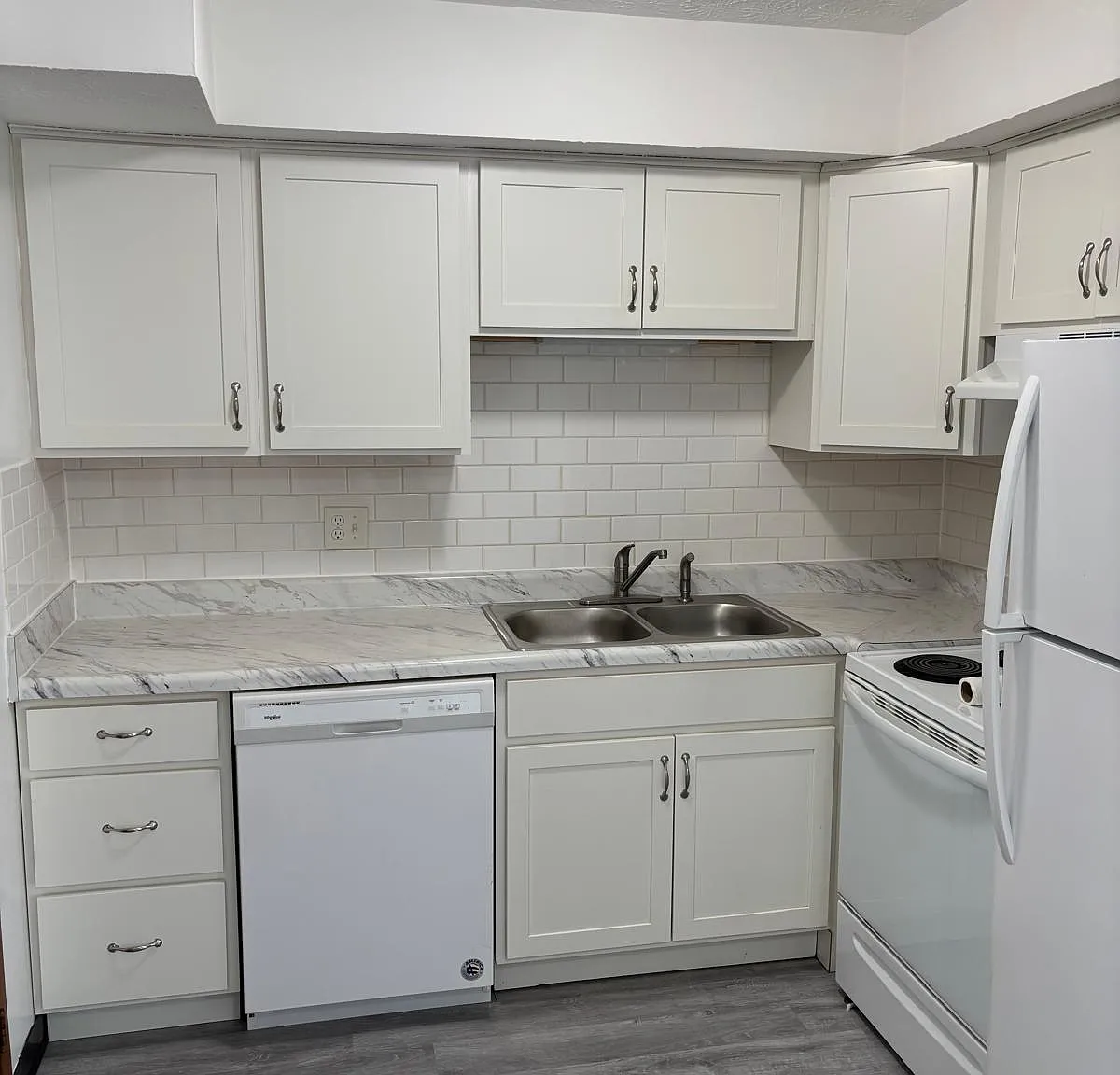 2 bed, 1008 sqft, $1,249 — Photo 1