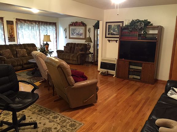 Living Room/Den