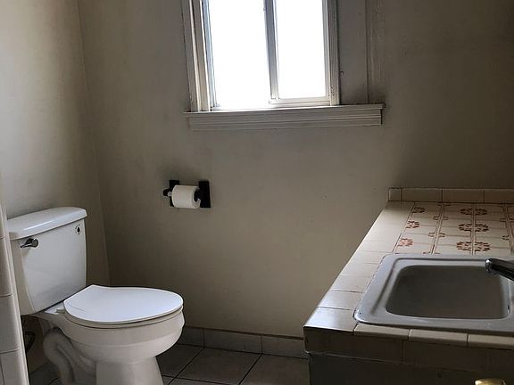 5th image of 1306 Canal Farm Ln