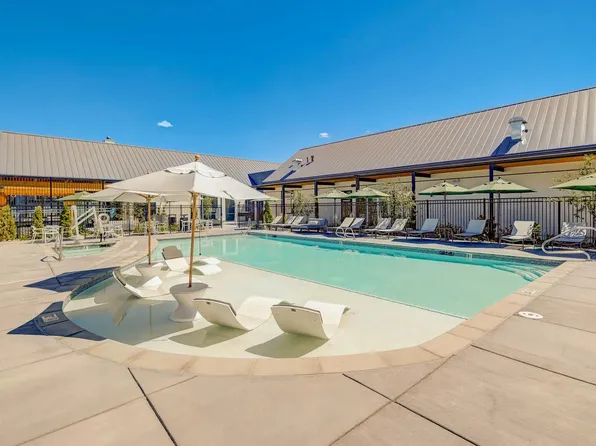 Westlook Resort Living