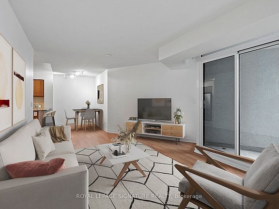 3rd image of 19 Grand Trunk Cres #801