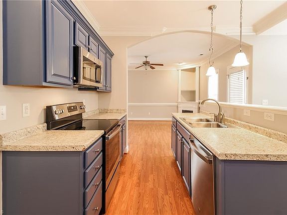 5th image of 4407 Stephen Oaks Way