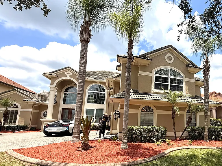 14576 Dover Forest Dr — Photo 2