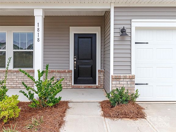 3rd image of 1818 Creekmist Pl