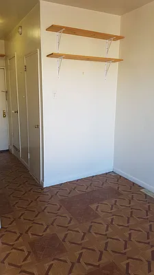 Rented by Smart NY Realty LLC | media 10