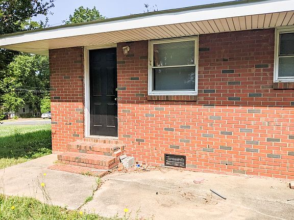 2nd image of 2001 Barker Blvd #1