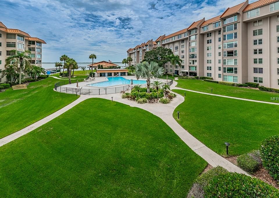 1st image of 622 Edgewater Dr Unit 325