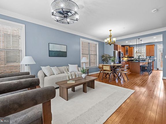 4th image of 6109 Solent Pl NE