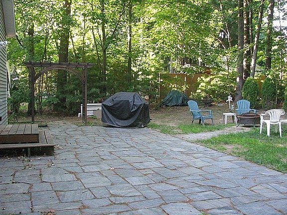 4th image of 6 Larkspur Dr
