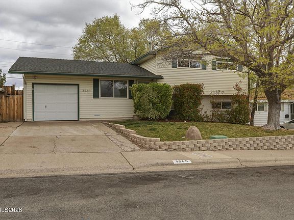 2nd image of 3260 Heights Dr