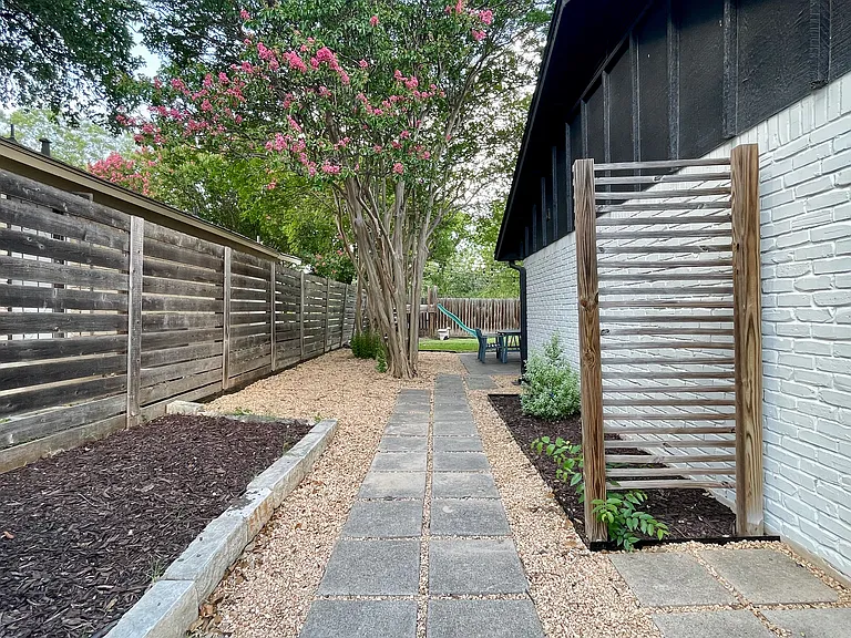 1008 Red Cliff Dr — Photo 21