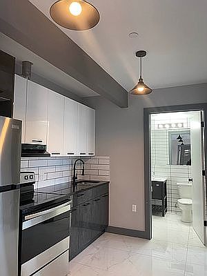 4th image of 1468 Eastern Pkwy #3