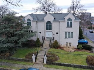 1221 Fairmount Pl, Fort Lee, NJ 07024