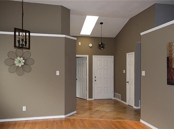 4th image of 6720 Megan Ln