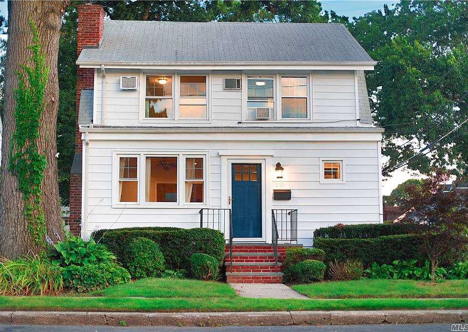 1st image of 210 Davison Ave