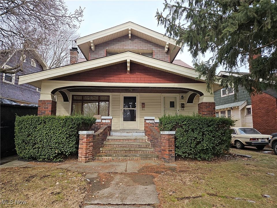 1st image of 11208 Parkhurst Dr