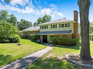 111 Queensgate Ln, Charlotte, NC 28214