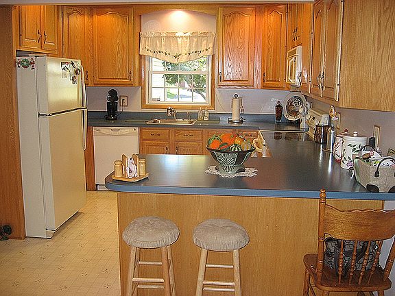 4th image of 4424 Majestic Ln