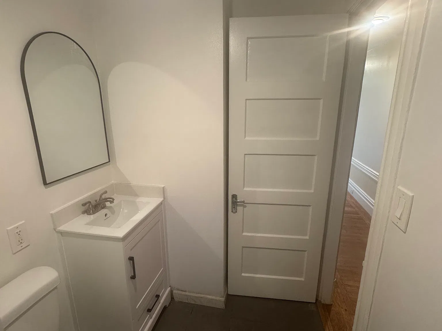 2 bed, 800 sqft, $4,850 — Photo 4