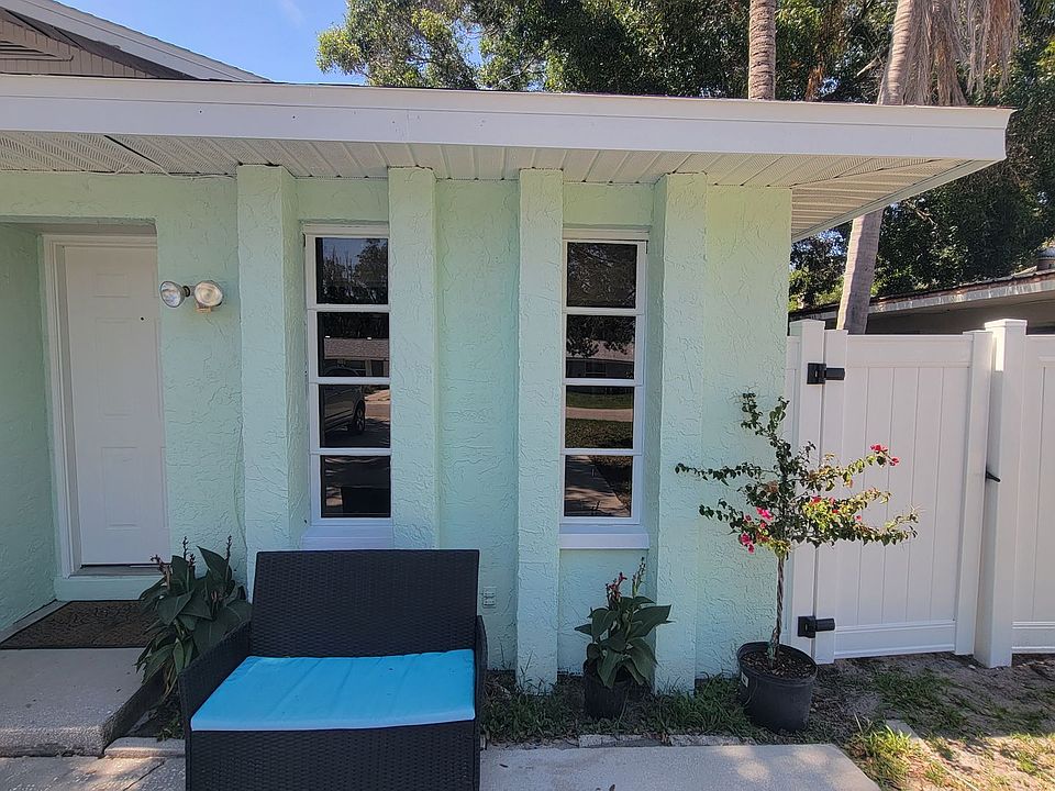 1st image of 10595 101st Ave N