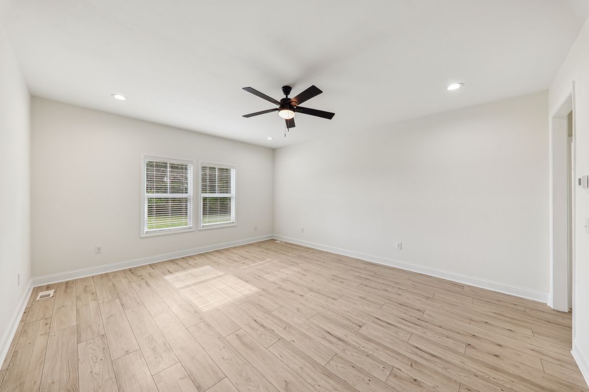 240 Doster Rd-0805-024.jpg