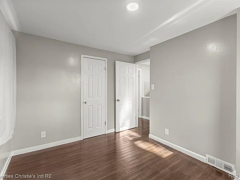 10838 Nottingham Rd — Photo 19