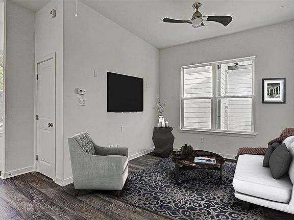 4th image of 2718 Anita St