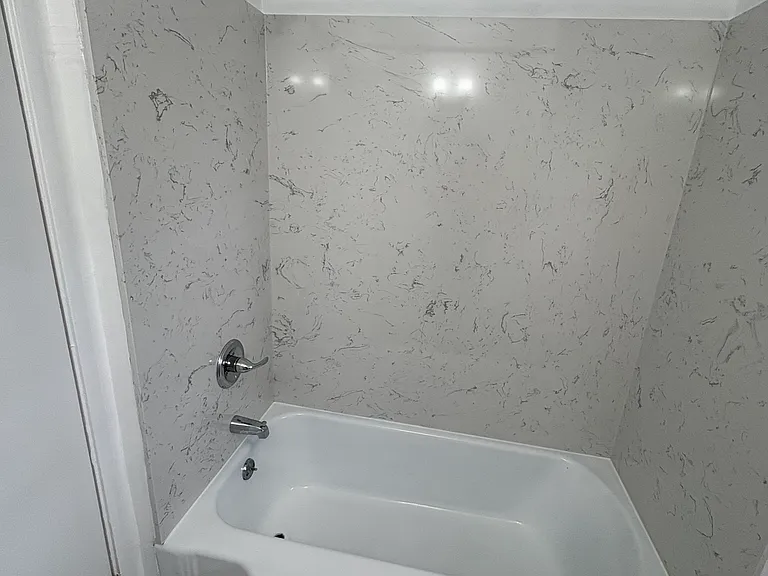 374 Bellevue Ave #D — Photo 4